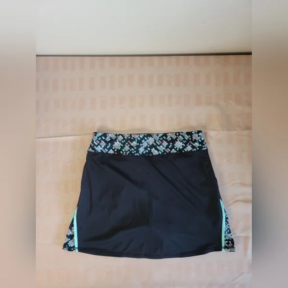 Grand Slam Tennis Skirt *built in short/pockets - Picture 4 of 6